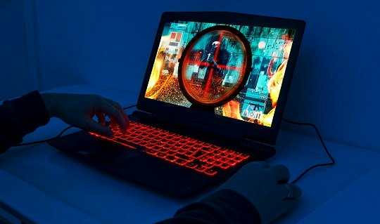 Untuk main game, prioritaskan GPU mulai RTX seri 40 atau Radeon RX 6800; Makin lancar dengan CPU Gen 11 ke atas
