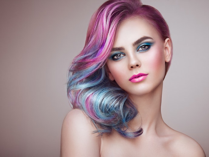 Pertimbangkan Miranda Pastel Series untuk warna rambut pastel yang fashionable