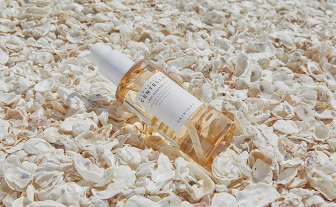 Terutama untuk kulit sensitif, pertimbangkan juga cleansing oil tanpa pewangi