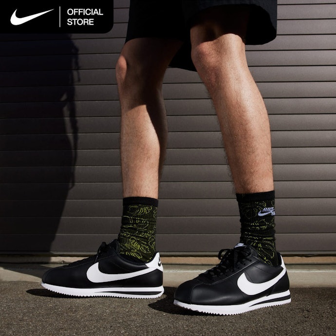 Gunakan ukuran 0,5–1 cm lebih besar karena sepatu Nike berbentuk ramping