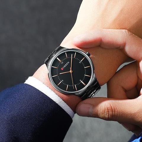 Jika dipakai di acara-acara formal di kampus atau kantor, cek koleksi Dress Watch