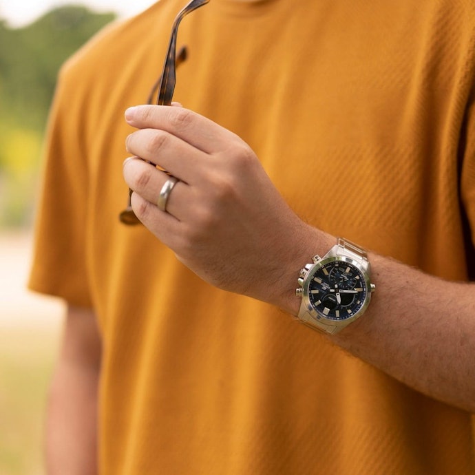 Utamakan seri Edifice untuk tampilan profesional yang cocok untuk kerja