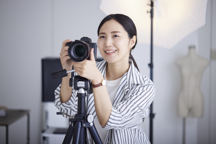Untuk mendapatkan hasil foto terbaik, utamakan sensor full frame dengan resolusi tinggi