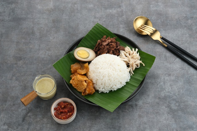 Temukan rasa manis dan gurih pada Gudeg Yu Djum Original dan Gudeg Bu Tjitro Original