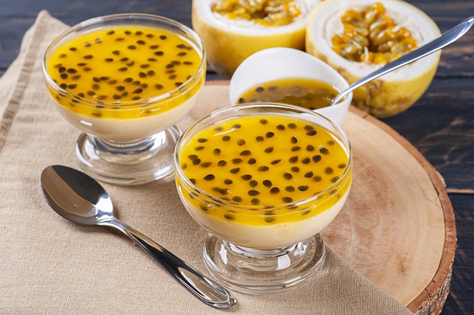 Puding markisa yang lembut dan menyegarkan