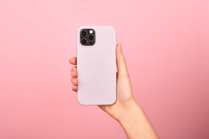 Untuk orang yang suka ganti-ganti case, pilih tipe soft case