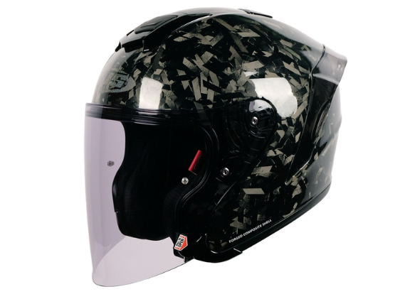 Sesuaikan material helm dengan preferensi dan bujet: termoplastik, fiber, atau karbon