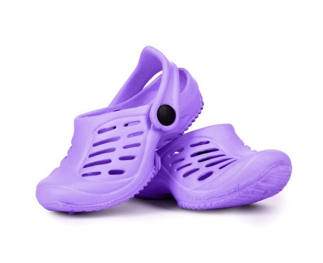 Jika anak Anda masih balita, utamakan model sepatu sandal