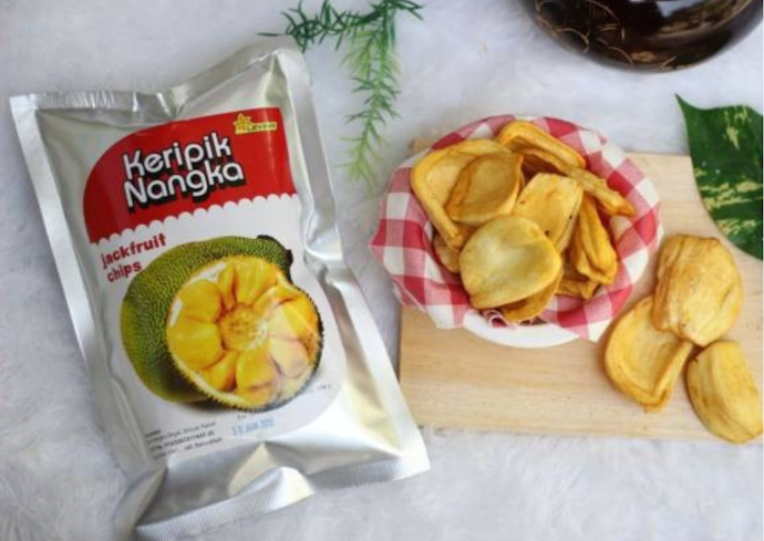 Cicipi merek Levina jika keripik nangka Malang adalah favorit Anda