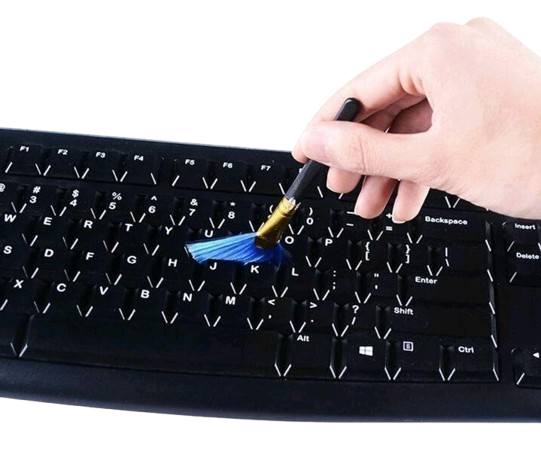 Untuk pembersih keyboard laptop dan celah yang sulit dijangkau, pilih juga kuas halus dan dust/mini blower