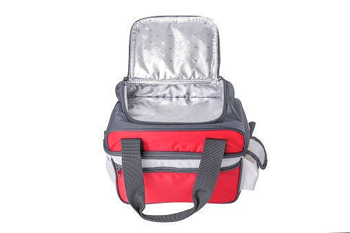 Bagi Anda yang sering di luar rumah, perhatikan ketahanan yang ditawarkan cooler bag; Akan lebih baik jika cooler bag tahan minimal 12 jam