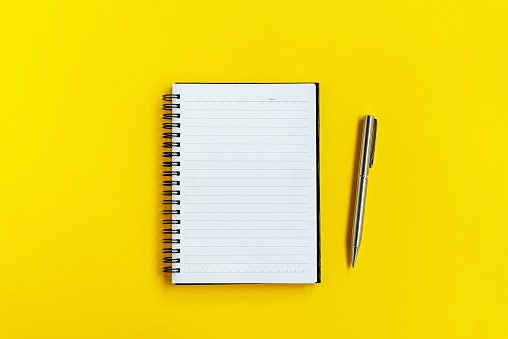 Pastikan ringnya tidak mengganggu bila Anda ingin mencatat langsung pada binder