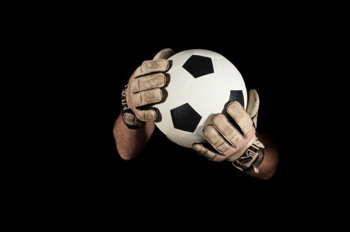 Cara membuat sarung tangan kiper lengket