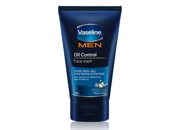 Untuk kulit wajah pria, tersedia facial wash Vaseline Men khusus kebutuhan kulit pria, seperti kulit berminyak dan berjerawat, sekaligus kulit kusam
