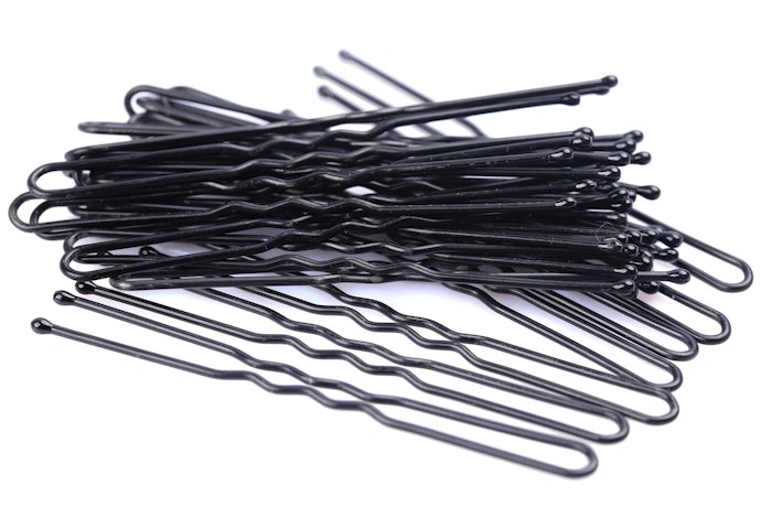 Pertimbangkan bahan alloy yang kuat atau bahan plastik yang nyaman dipakai