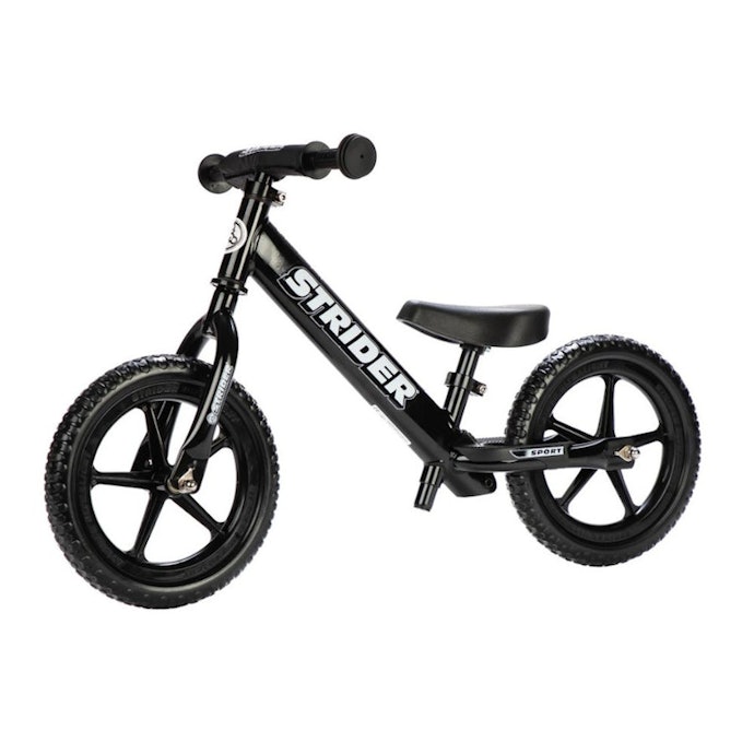 Jika anak tidak punya preferensi khusus, cek pilihan dari merek balance bike tepercaya, seperti STRIDER atau London Taxi