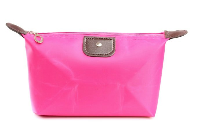 Carilah produk yang dilengkapi pouch agar lebih praktis