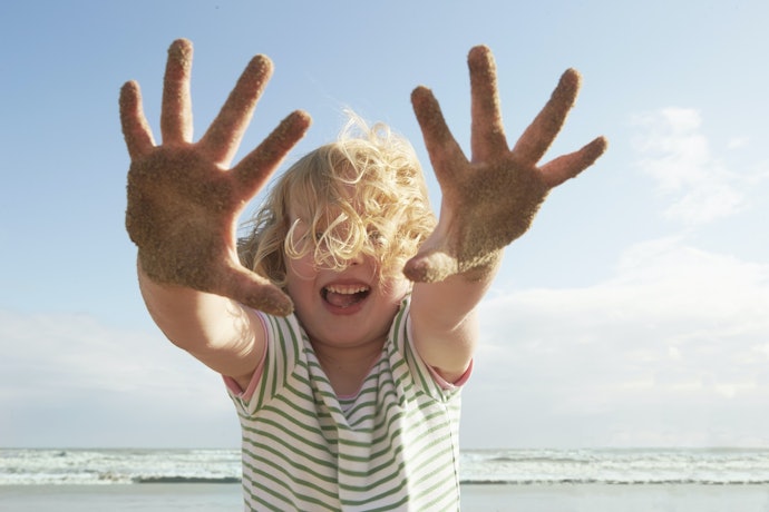 Utamakan edible sand bila ingin pasir yang aman saat tidak sengaja tertelan anak