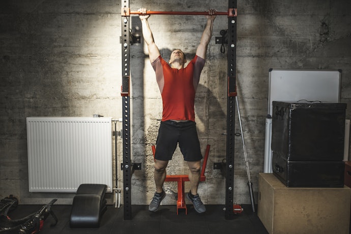 Jika ingin memperkuat otot-otot tubuh, pilih pull-up bar atau tummy trimmer