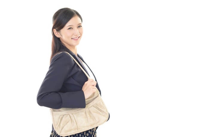 Pertimbangkan juga tote bag antiair agar keamanan laptop dan barang lebih terjaga