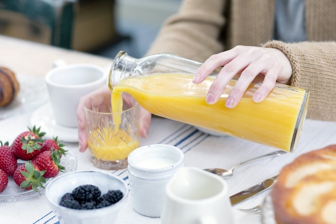 Utamakan yang masa kedaluwarsanya 2-5 hari untuk memastikan cold pressed juice fresh dan tanpa pengawet