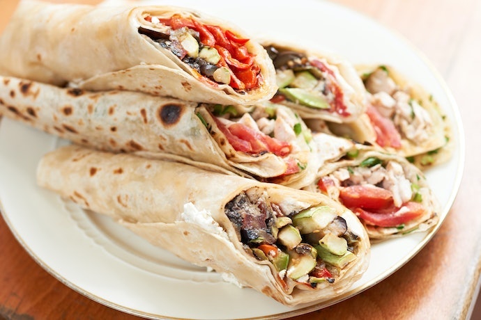 Jika Anda lebih suka yang terasa segar, cari kebab frozen isi daging dan sayur