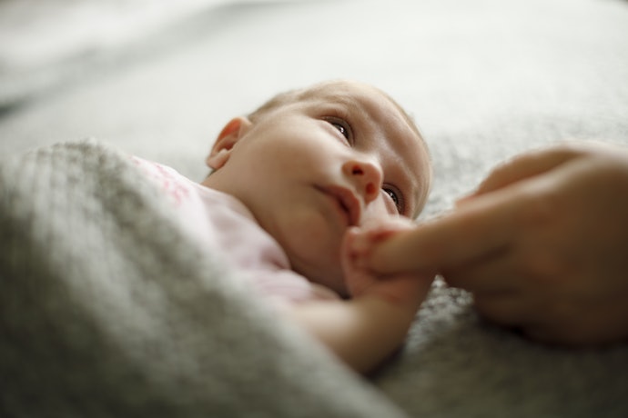 Utamakan essential oil yang memiliki label "untuk bayi" atau "for baby"
