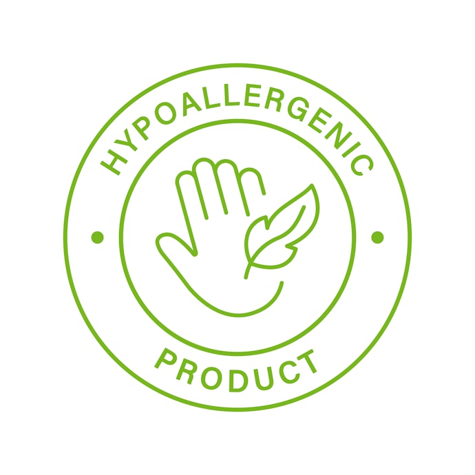 Bagi pemilik kulit sensitif, utamakan masker dengan label hypoallergenic, rendah iritan, dan punya pH balance