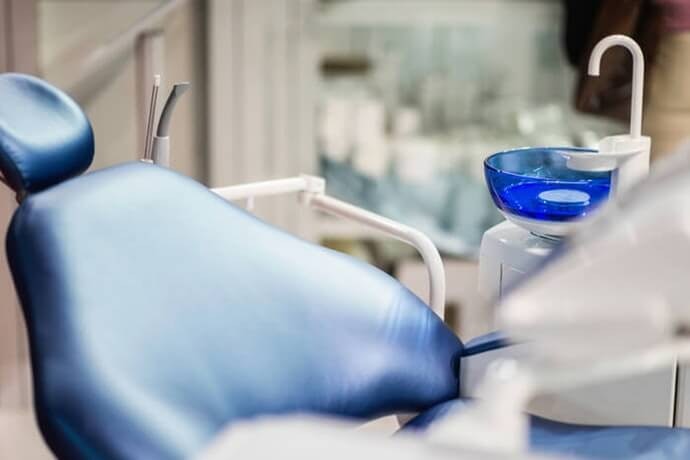 Konsultasikan ke dokter gigi jika ingin gigi lebih putih