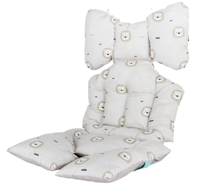 Carilah stroller pad universal yang memiliki ukuran sekitar 60-75 cm x 35-40 cm