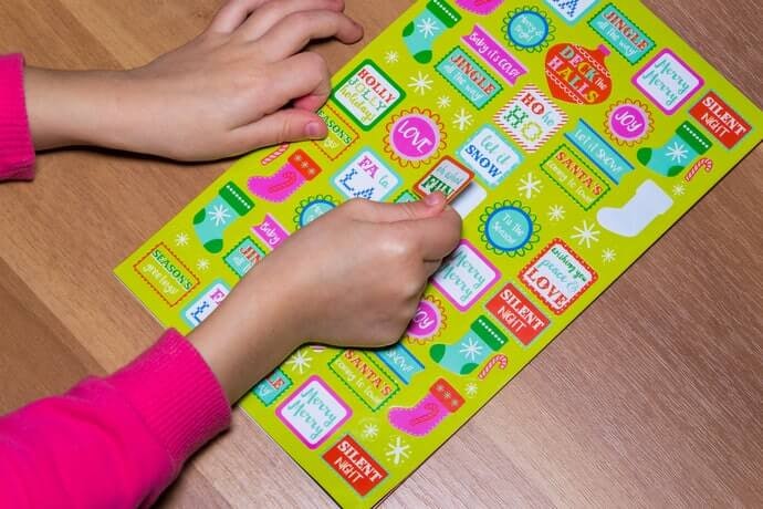 Manfaatkan stiker hadiah untuk meningkatkan motivasi anak