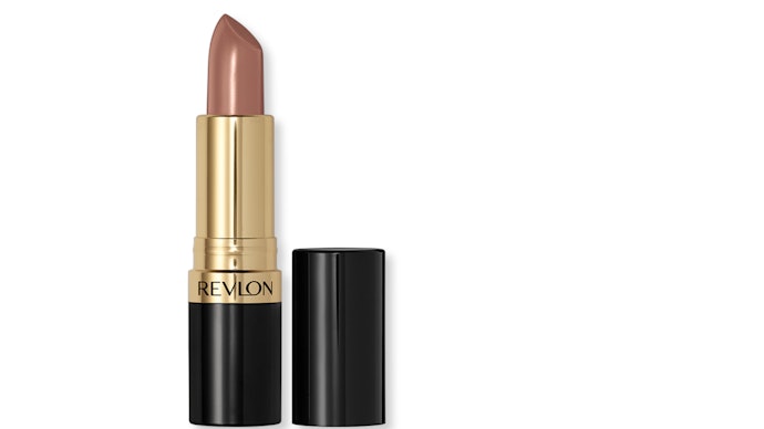 Agar nyaman digunakan sehari-hari, pilih yang formulanya ringan dan ada kandungan pelembapnya seperti seri Super Lustrous