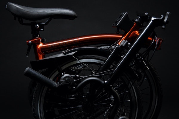 Pertimbangkan pula Black Edition, edisi spesial dari Brompton