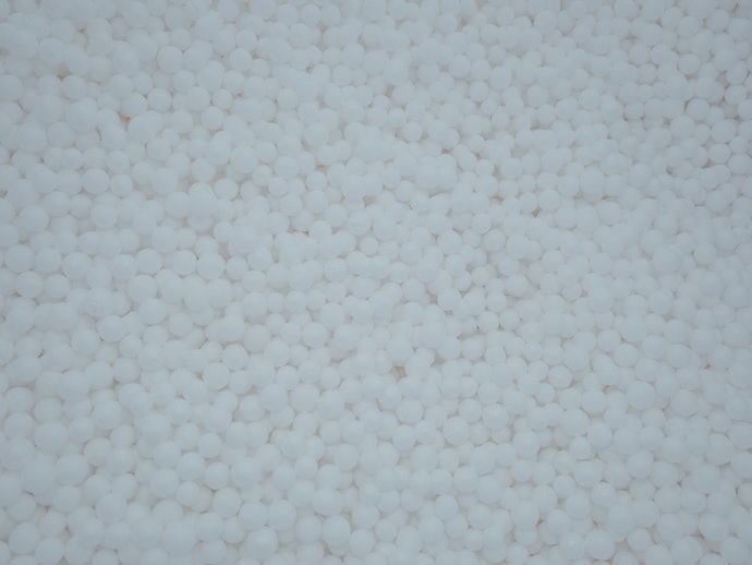Perhatikan isi bean bag yang memengaruhi kenyamanan saat duduk, seperti polystyrene, styrofoam, dakron, butiran silikon
