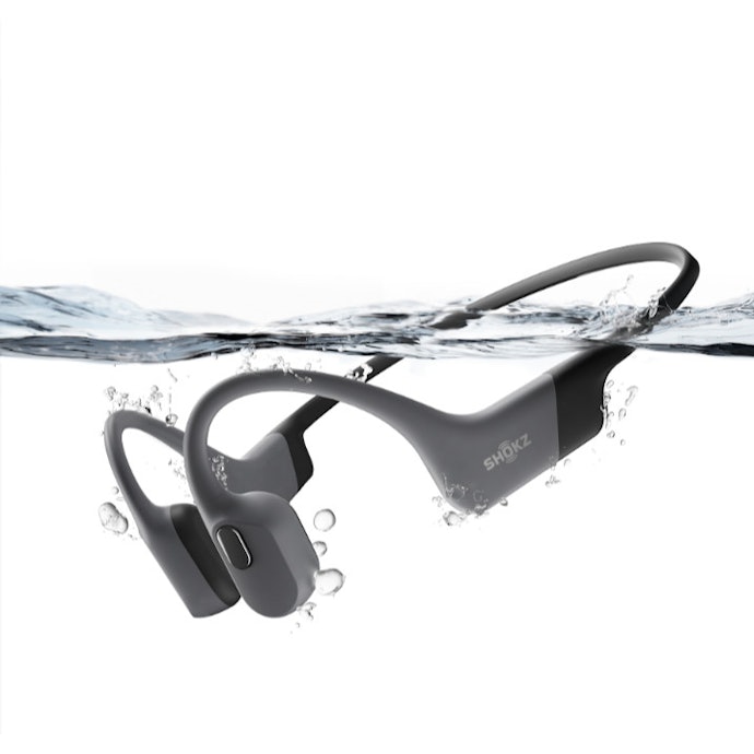 Jika digunakan untuk olahraga atau beraktivitas outdoor, pilih earphone dengan rating IPX5 ke atas