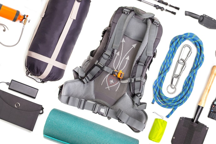 Pilih carrier 60 liter dengan ukuran torso yang seusai dengan punggung Anda