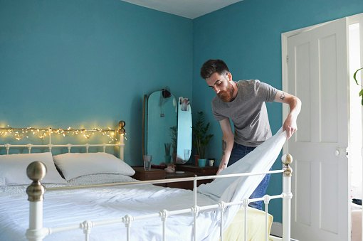 Pastikan ukuran sprei sesuai dengan kasur Anda