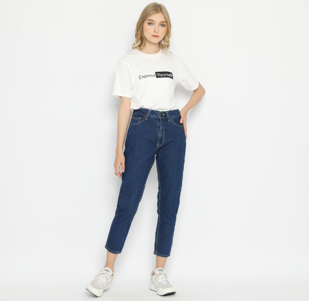 Untuk yang bertubuh pendek dan petite, pilih high waist dan skinny boyfriend jeans, hindari aksen cuffed