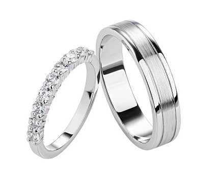 Untuk Anda yang mau tampak mewah, cari yang dihiasi berlian atau kristal Swarovski
