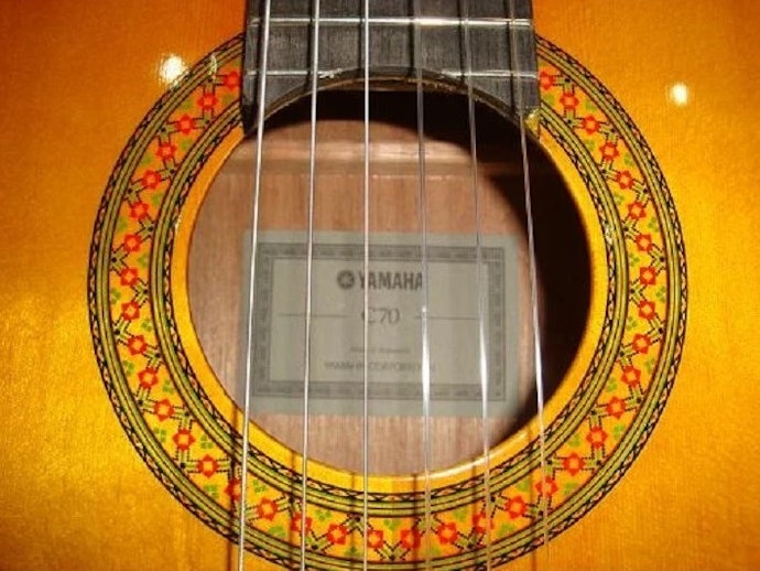 Pastikan produk pilihan Anda adalah gitar Yamaha original