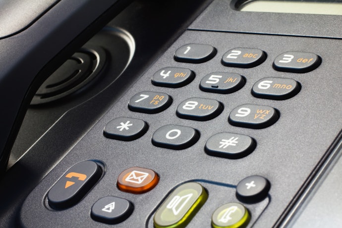 Perhatikan fitur tambahan pada telepon