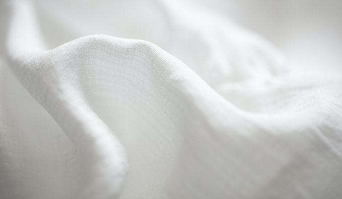 Utamakan bahan premium yang nyaman dan adem dipakai, seperti homedress rayon dan katun jepang