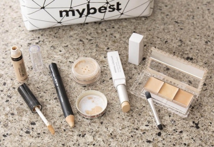 Gunakan concealer yang cocok dengan kulit Anda