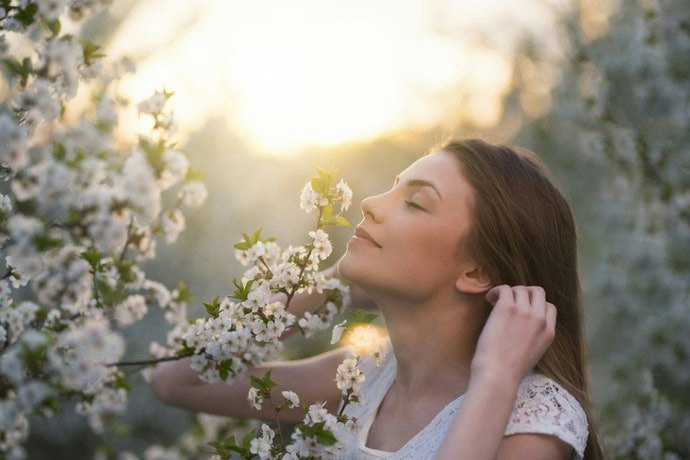 Tentukan berdasarkan aromanya
