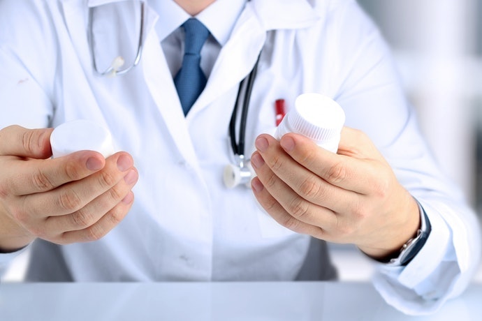 Periksa keberadaan disinfektan dan bahan yang meredakan rasa gatal