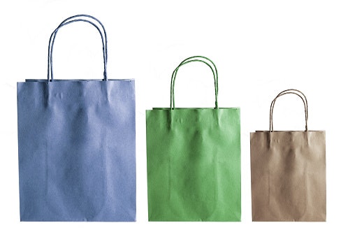 Paper bag besar atau kecil, sesuaikan dengan ukuran kado