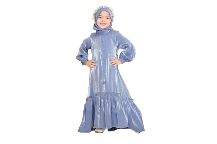 Untuk baju pesta anak perempuan muslim, pertimbangkan yang sudah dilengkapi hijab