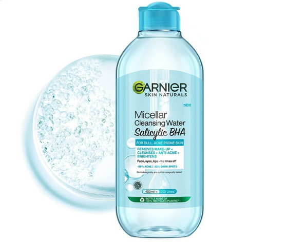 Untuk kulit berminyak dan rentan berjerawat, pilih micellar water yang mengandung BHA (salicylic acid) atau niacinamide