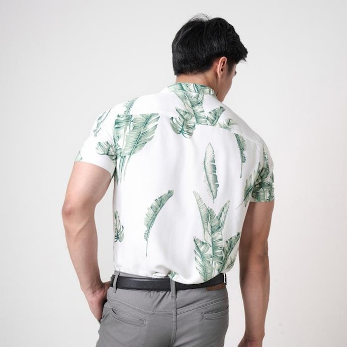 Cari gambar dan ukuran motif kemeja yang pas dengan tipe tubuh Anda