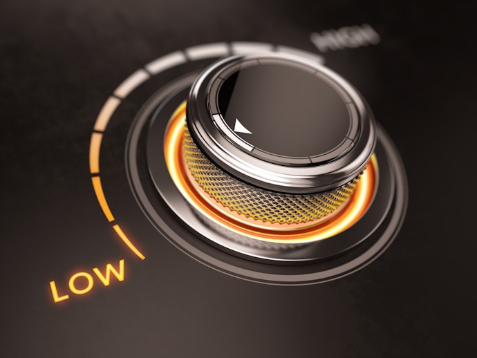 Periksa kompatibilitas daya dan impedance subwoofer dengan sistem audio yang terpasang di mobil Anda